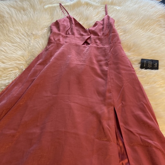 Lulus Dress length 57” bust 30” brand new with tag it is maxi dress and beautifu - Picture 10 of 17